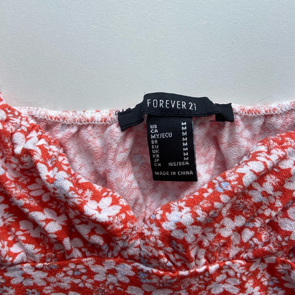 Floral Top - Picture 2 of 3
